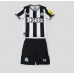 Newcastle United Babykleding Thuisshirt Kinderen 2023-24 Korte Mouwen (+ korte broeken)